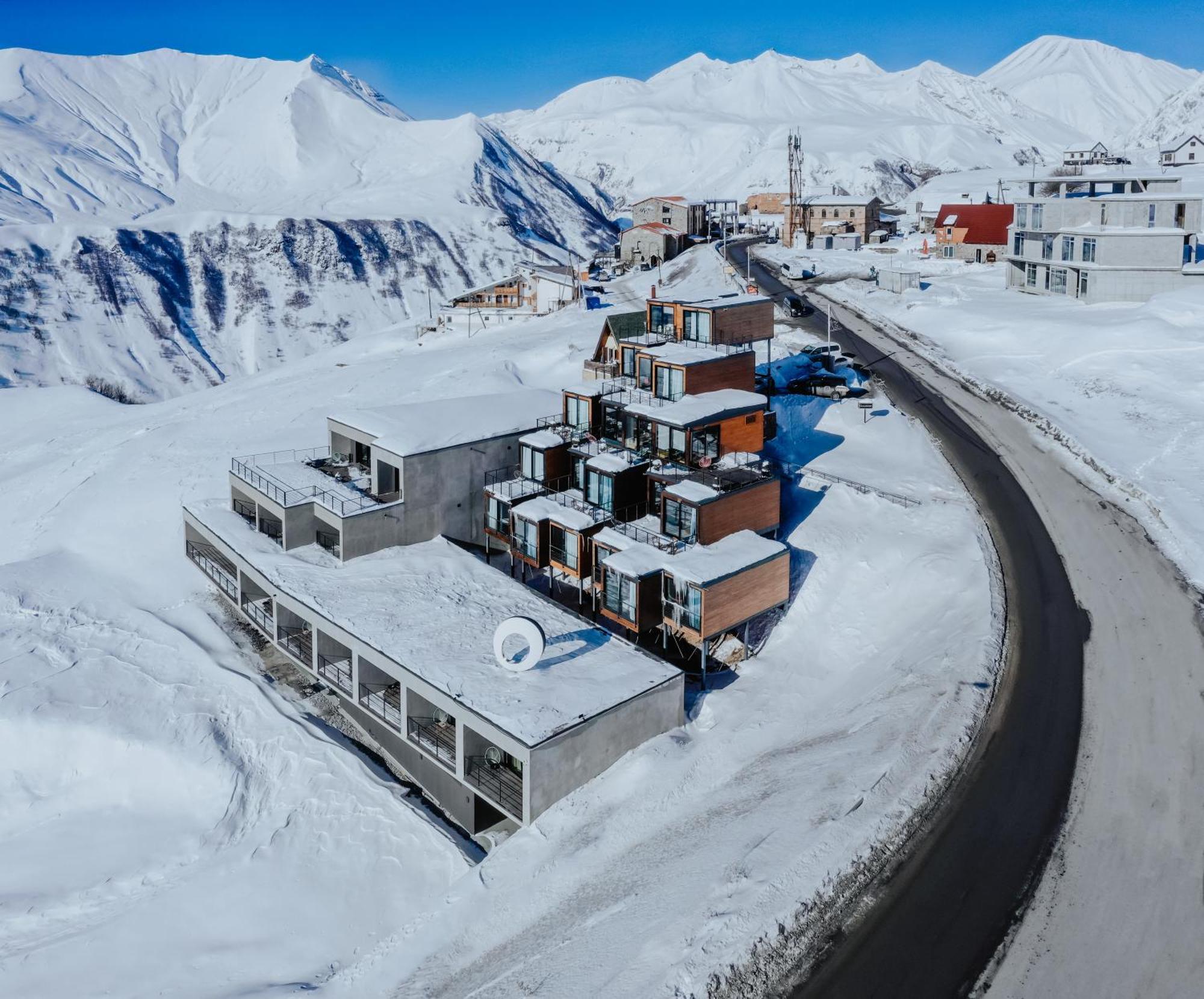 Quadrum Hotel Gudauri Eksteriør bilde