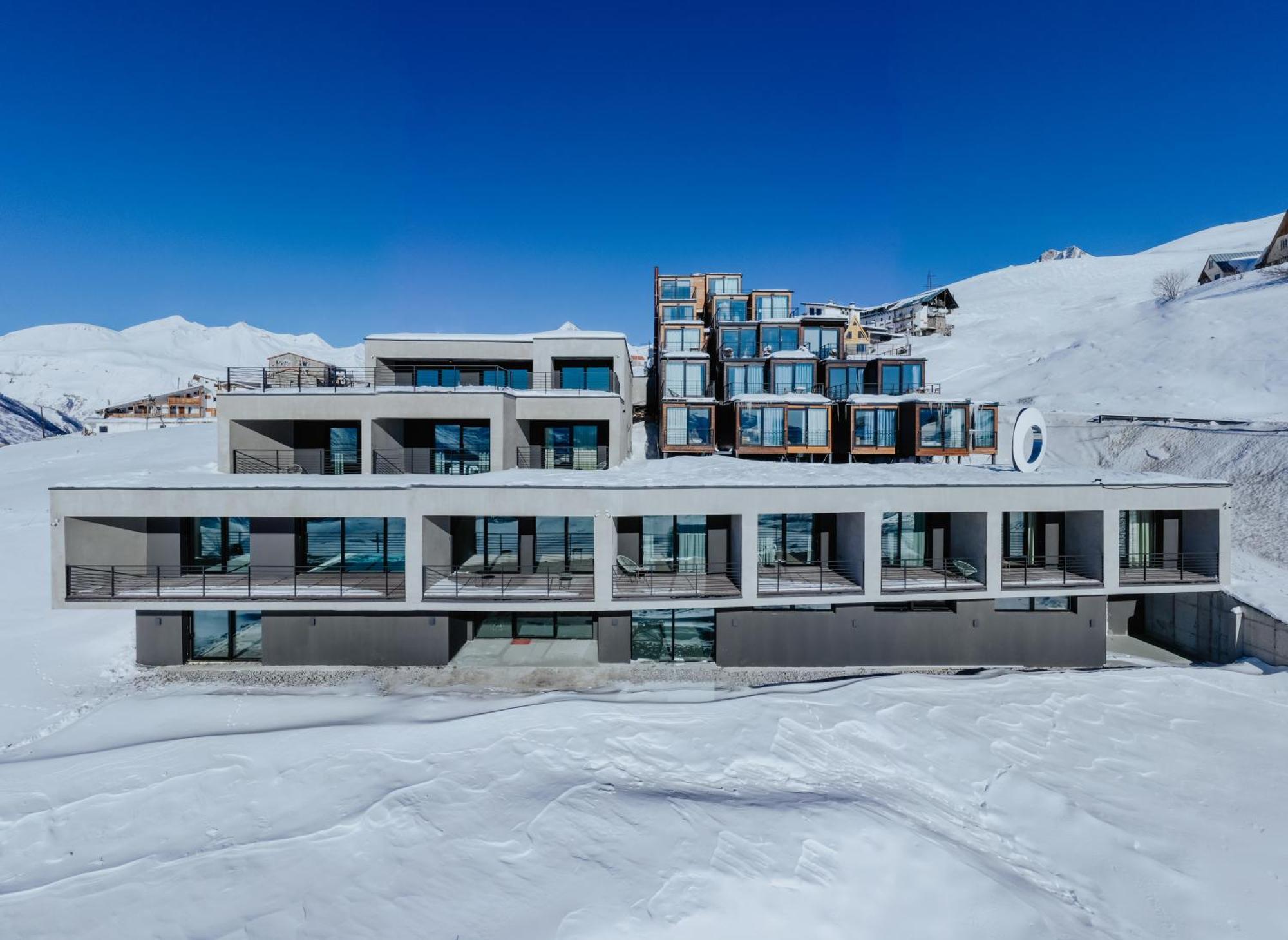 Quadrum Hotel Gudauri Eksteriør bilde